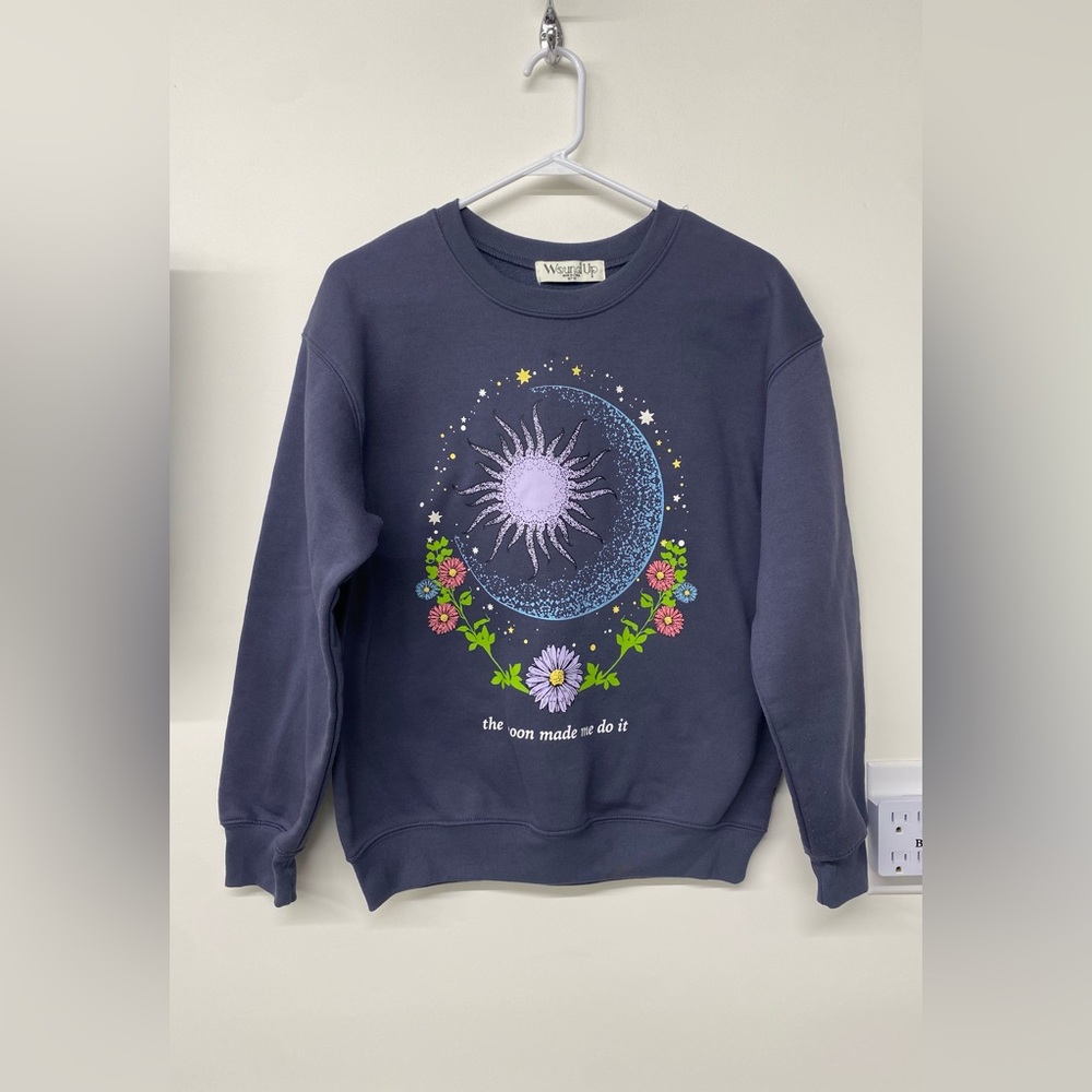 wound up graphic sweatshirt